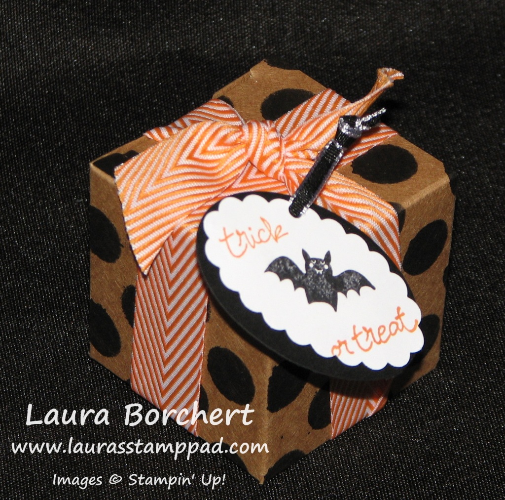 Halloween Treat Box, www.LaurasStampPad.com
